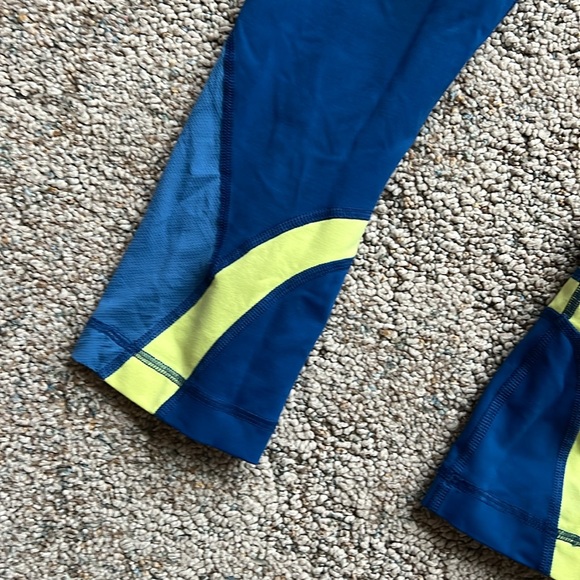 Lulu crop, size 6 - Picture 2 of 4